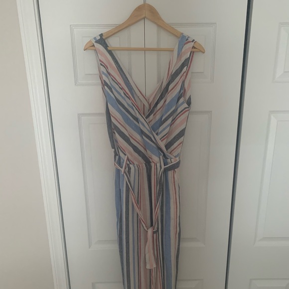 Sleeveless jumpsuit - Picture 1 of 3